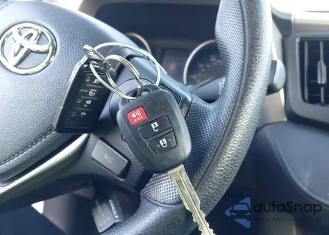 2018 Toyota Rav4 Le из США, поврежденный, VIN 2T3BFREV5JW782101